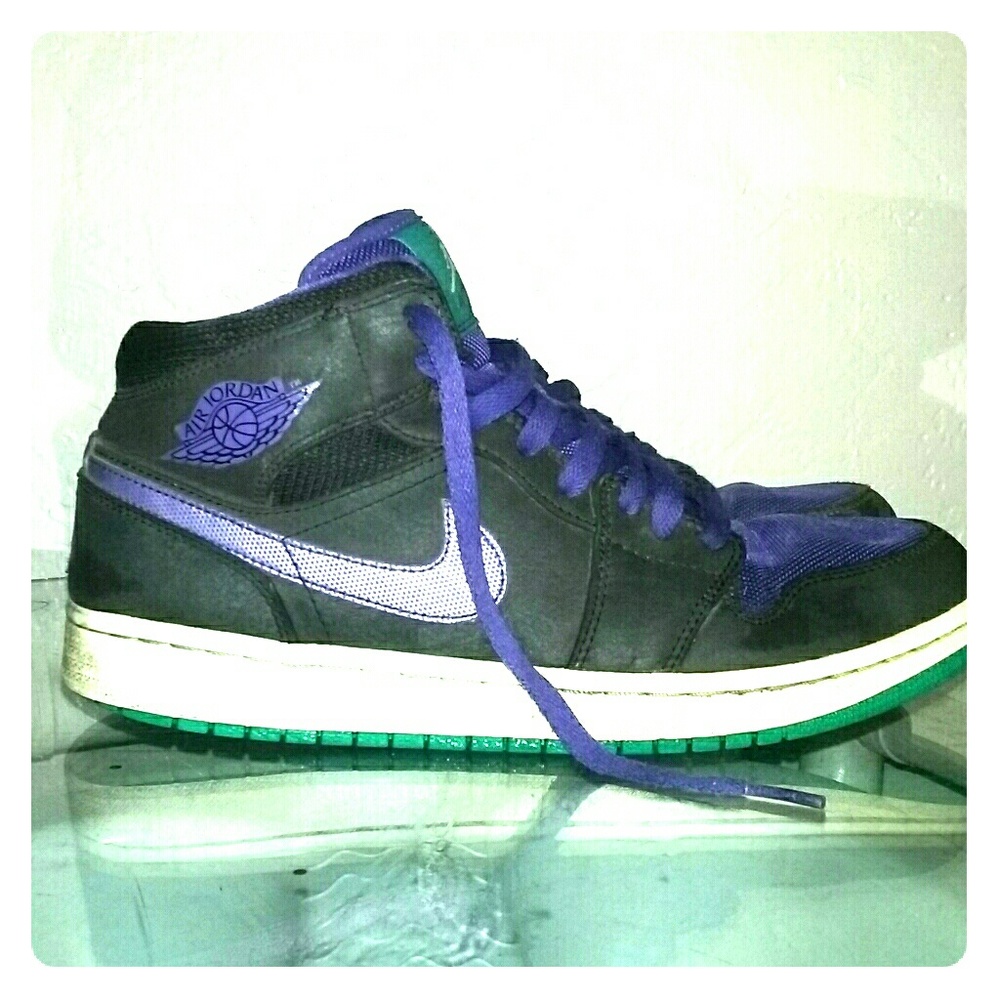 Jordan 1 mids